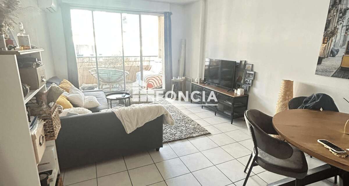 Appartement à MARSEILLE-7E
