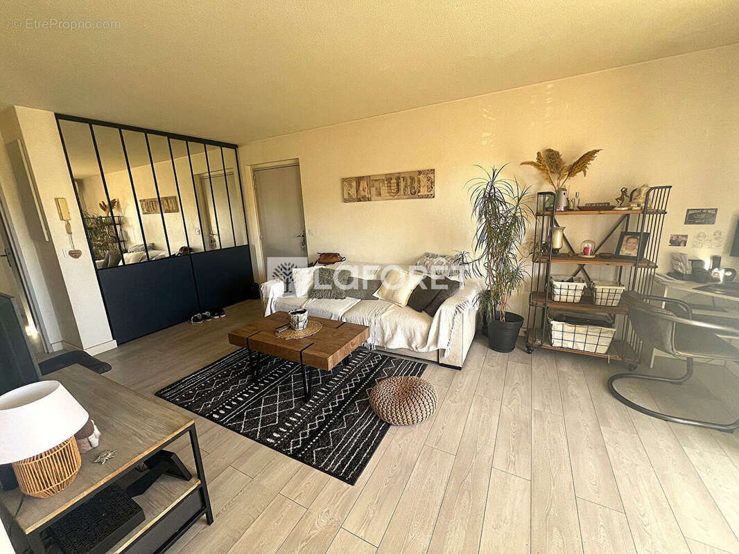 Appartement à LATTES