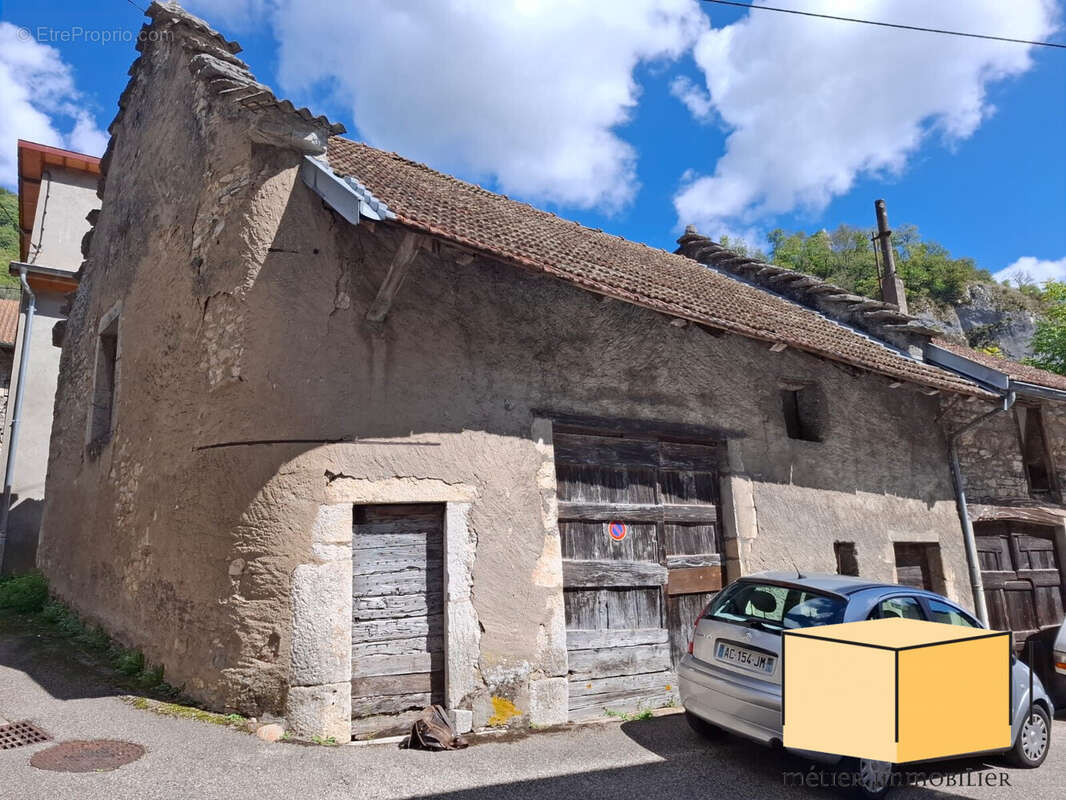 Maison à ROSSILLON