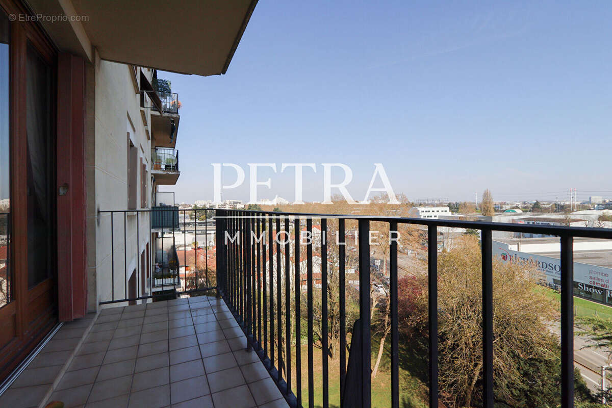 Appartement à FRESNES