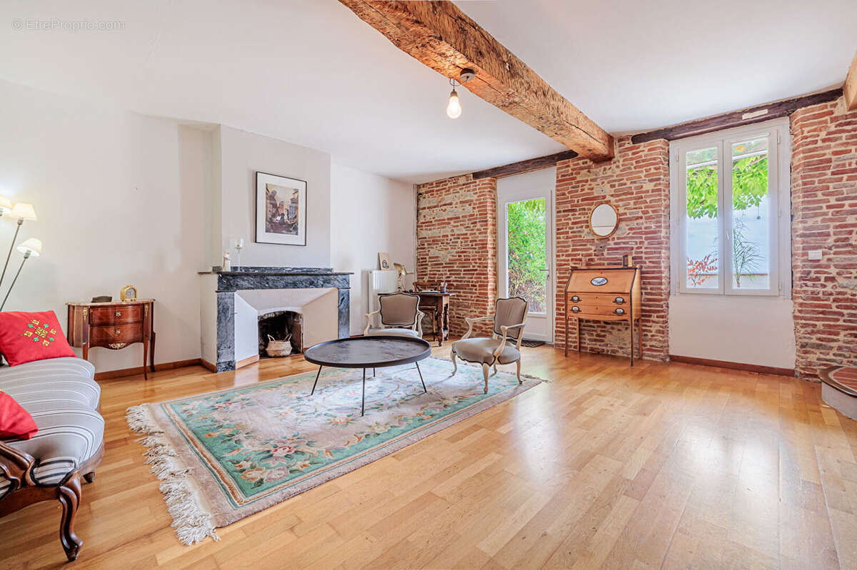 Maison à SAINT-ORENS-DE-GAMEVILLE