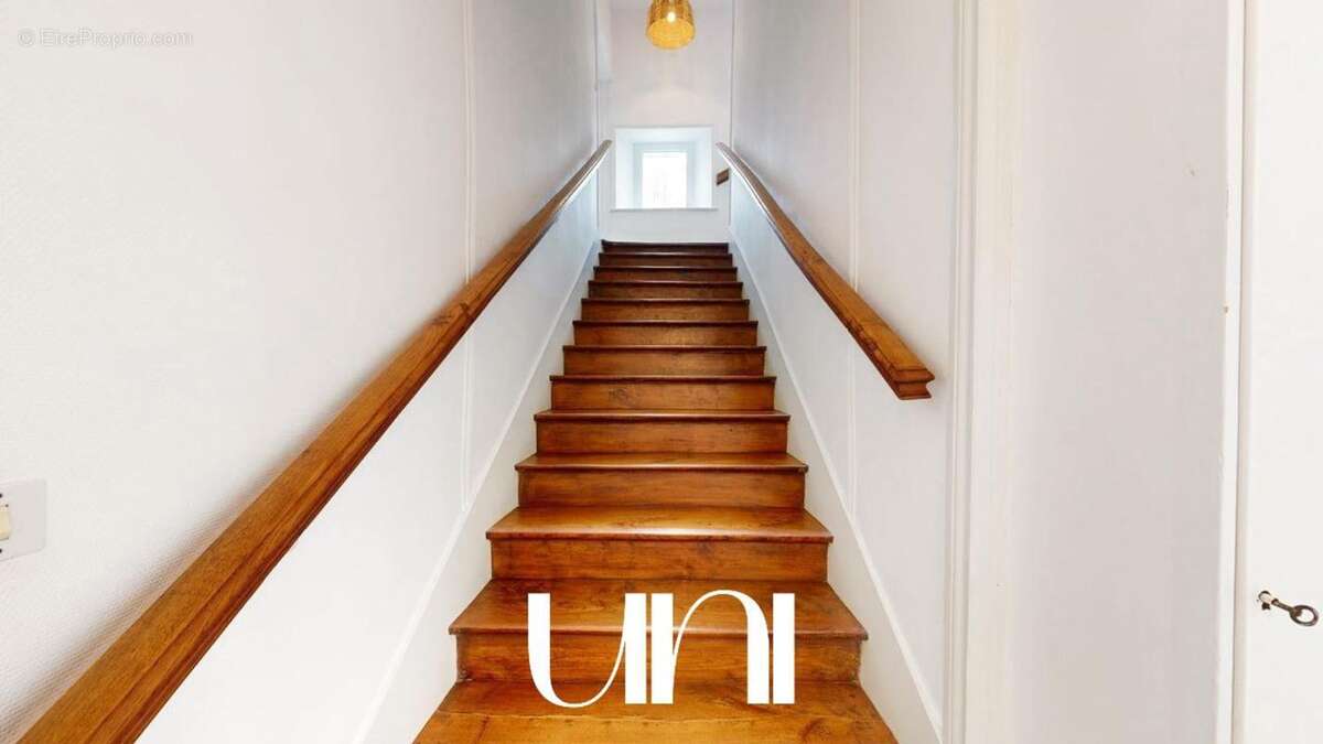 Maison à MEZIDON-CANON