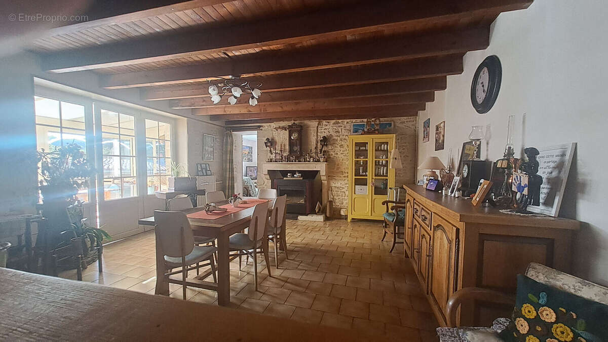 Maison à ARDIN
