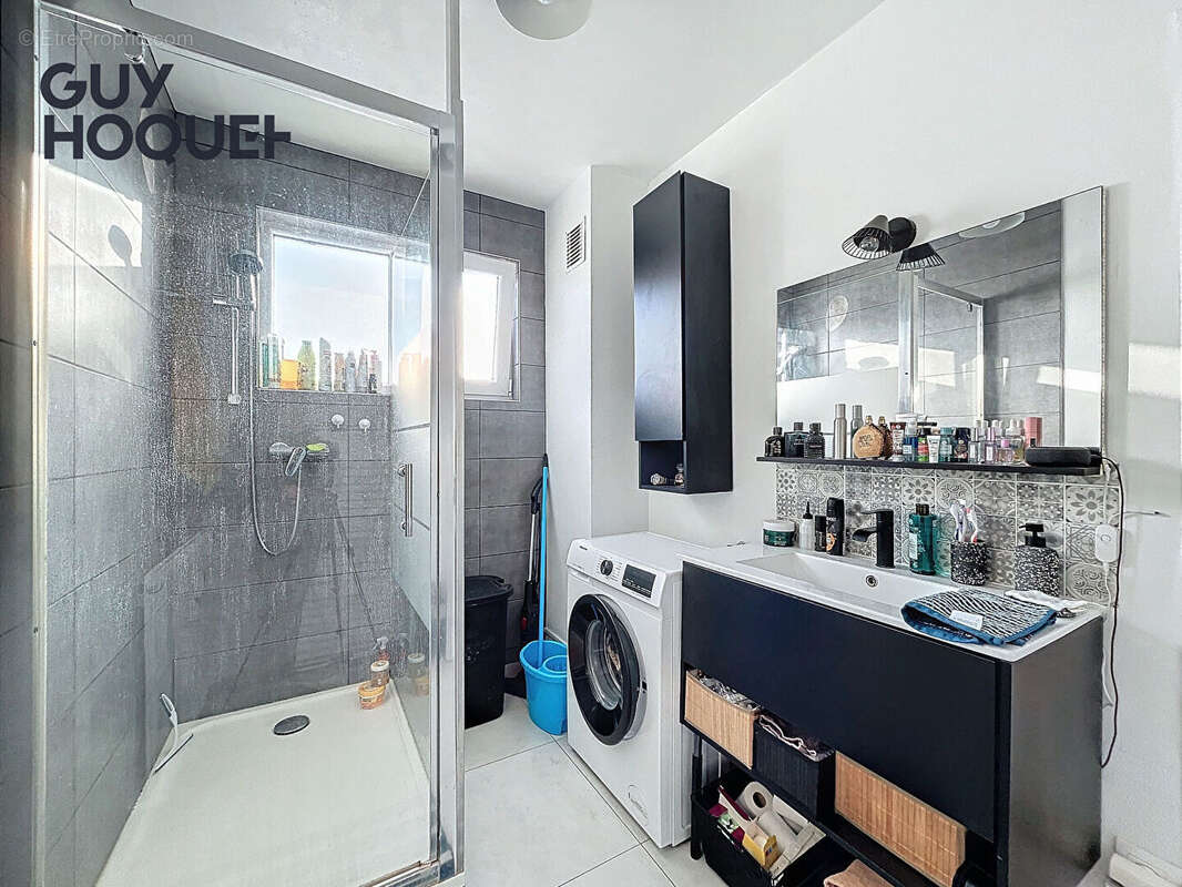 Appartement à TINQUEUX