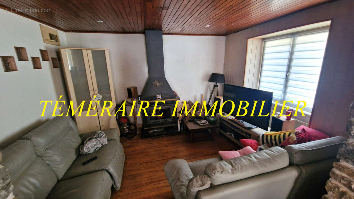 Maison à BOURG-DE-SIROD