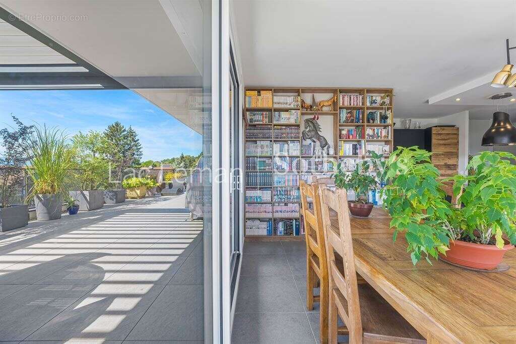 Appartement à VETRAZ-MONTHOUX