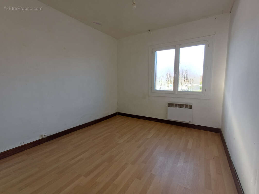 Maison à BAIGNES-SAINTE-RADEGONDE