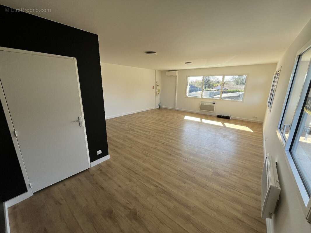 Commerce à BENESSE-MAREMNE