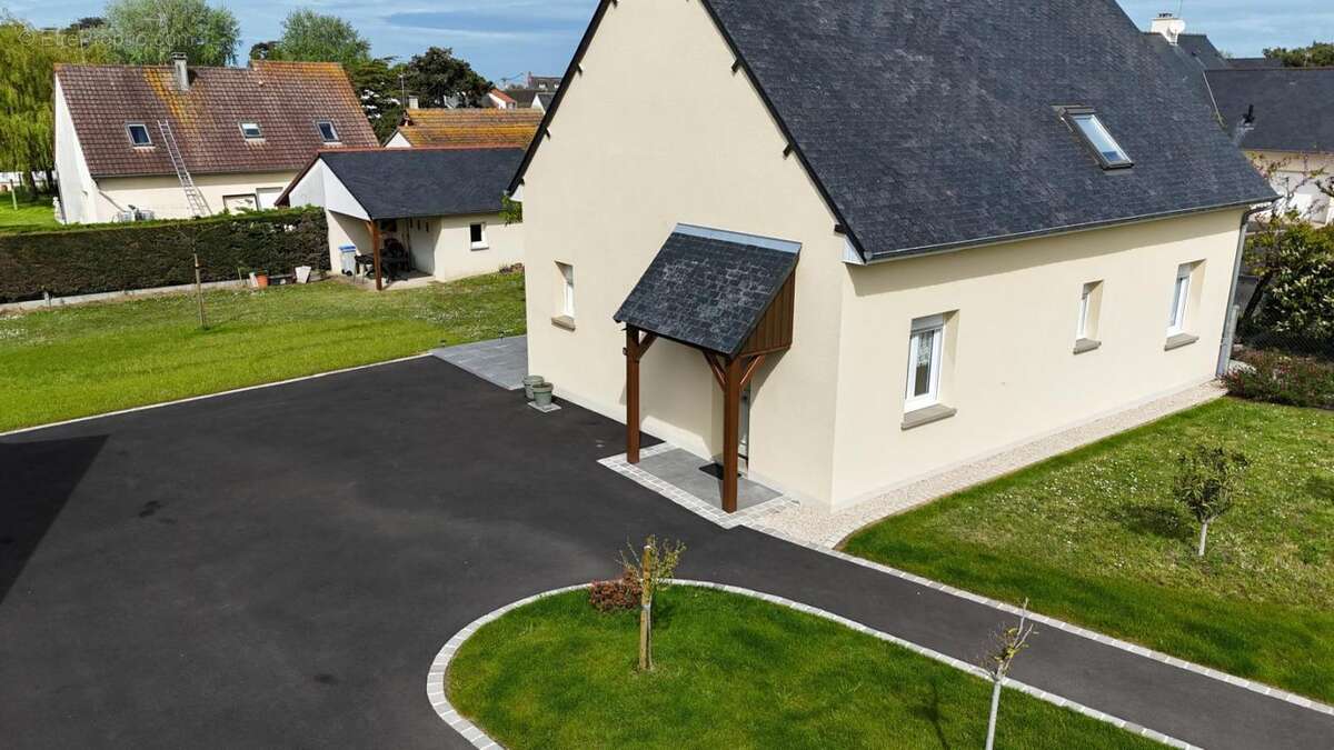 Maison à SAINT-PAIR-SUR-MER