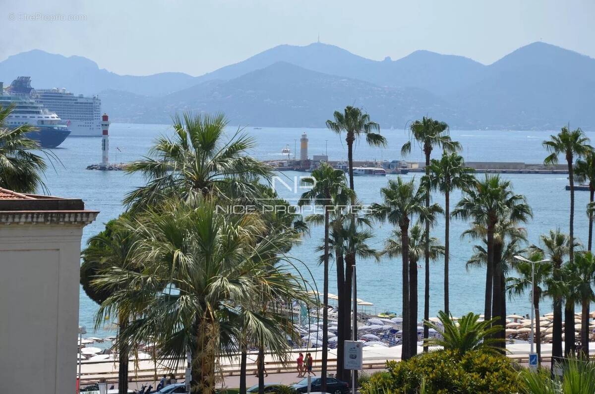 Appartement à CANNES