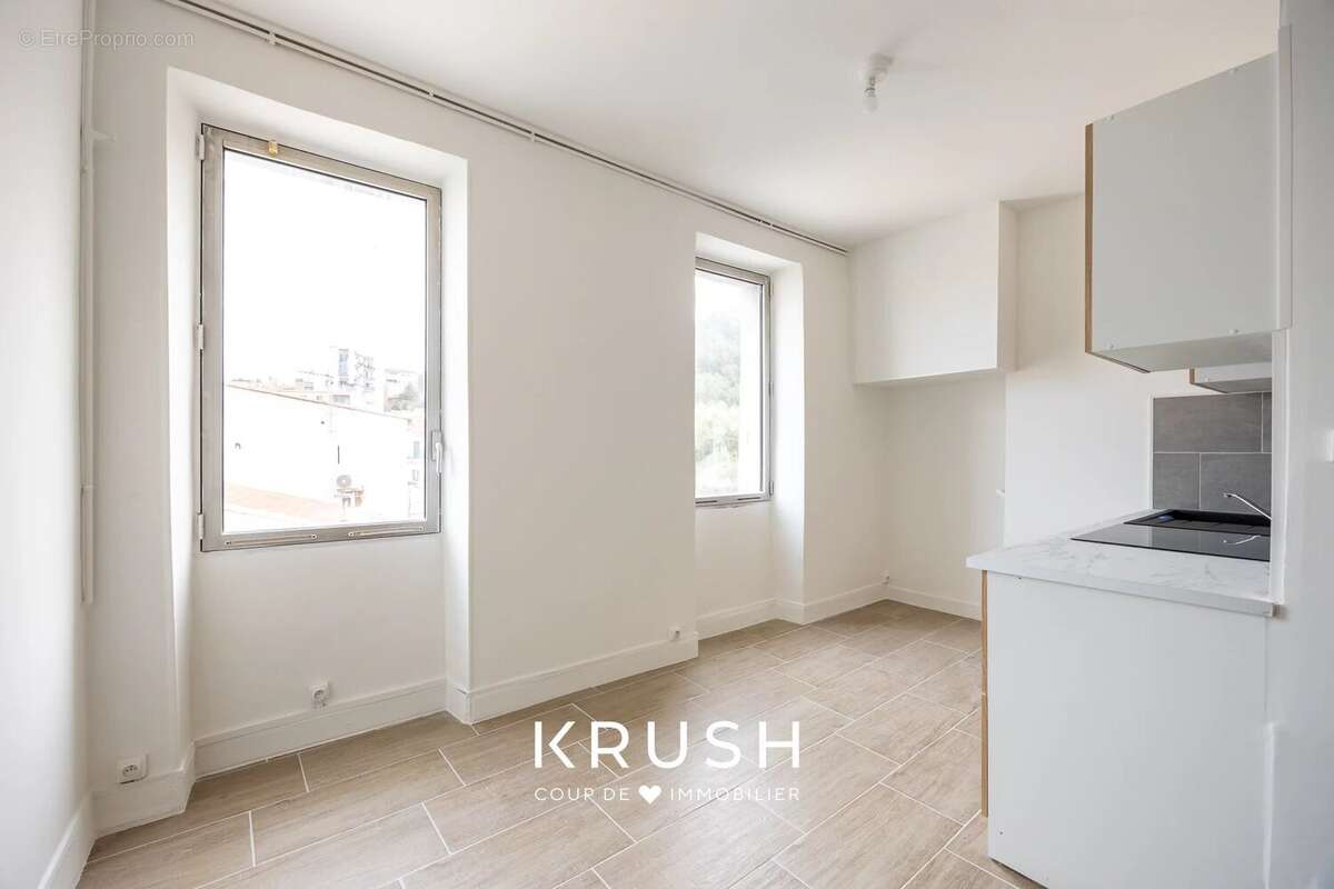 Appartement à MARSEILLE-7E