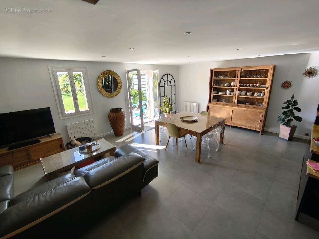 Maison à NESLES-LA-VALLEE