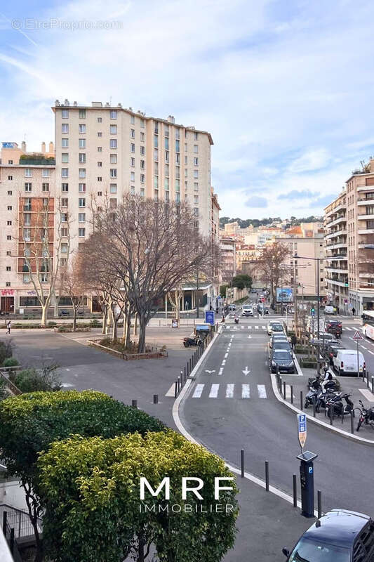 Appartement à MARSEILLE-6E