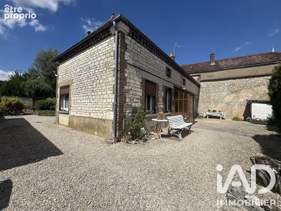 Photo 1 - Maison à AUXON