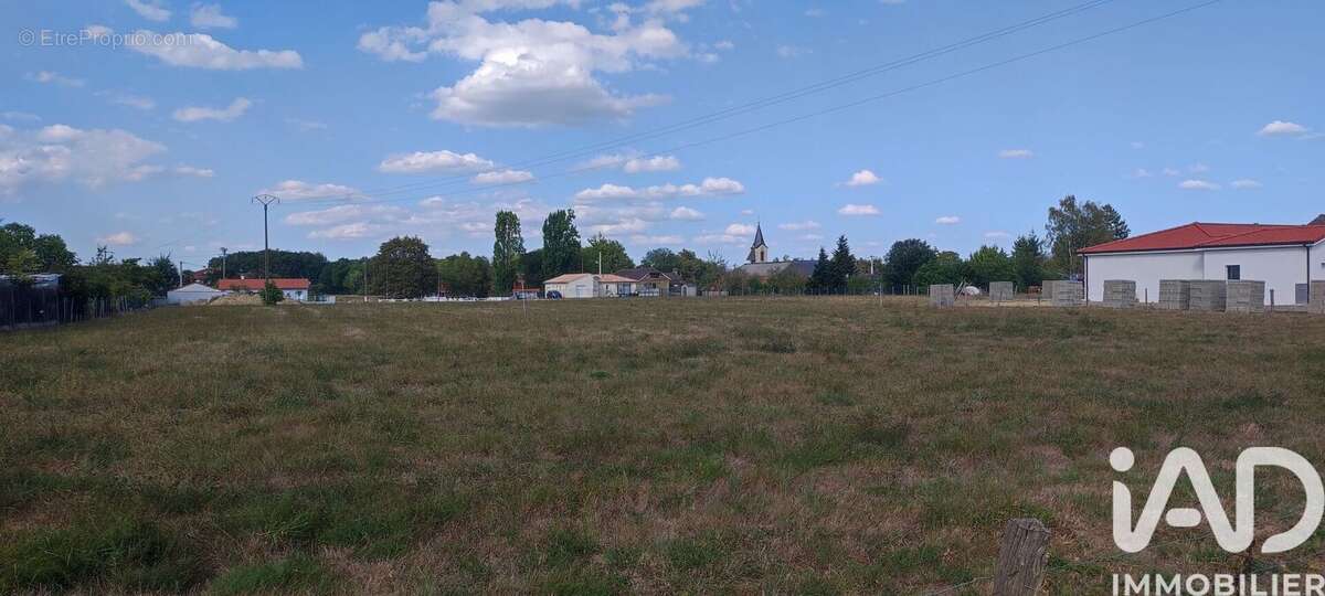 Photo 3 - Terrain à LAGARDE