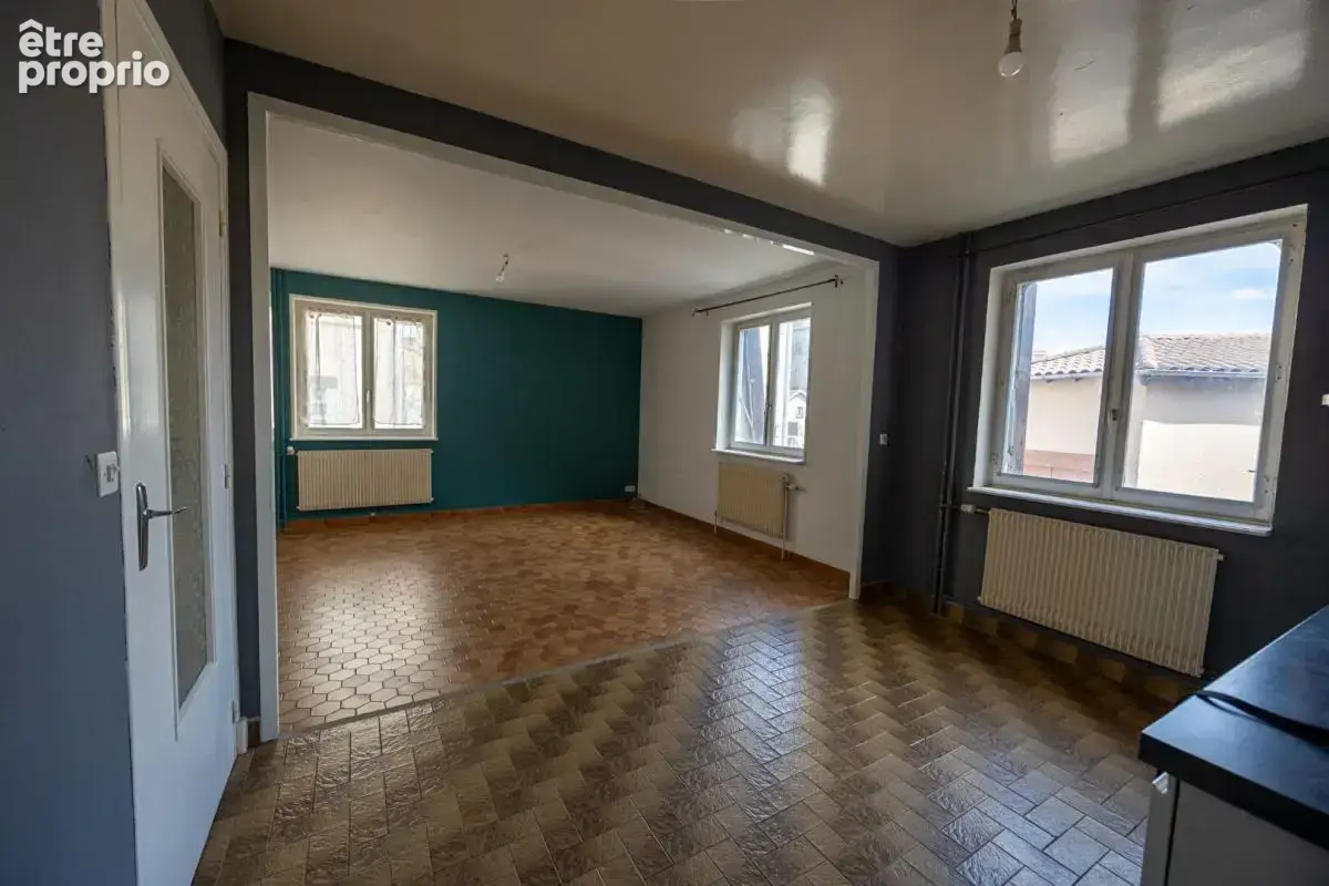 Maison de village fonctionnelle avec deux grands garages - photo 6