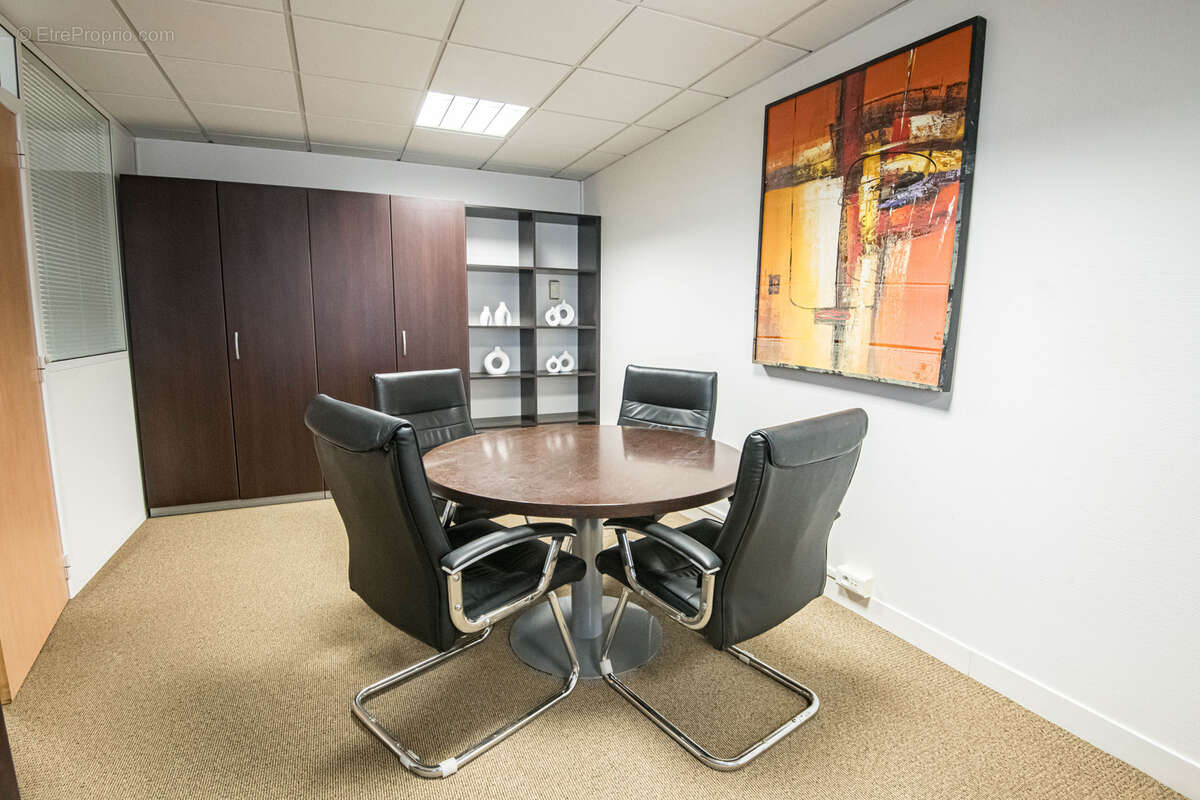 Commerce à COURCOURONNES