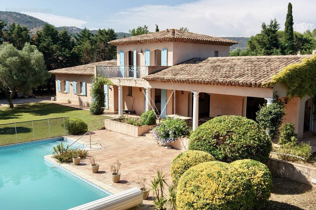 Maison à PLAN-DE-LA-TOUR
