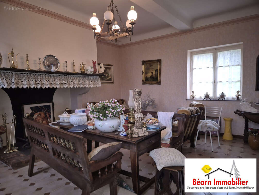 Maison à CASTAGNEDE