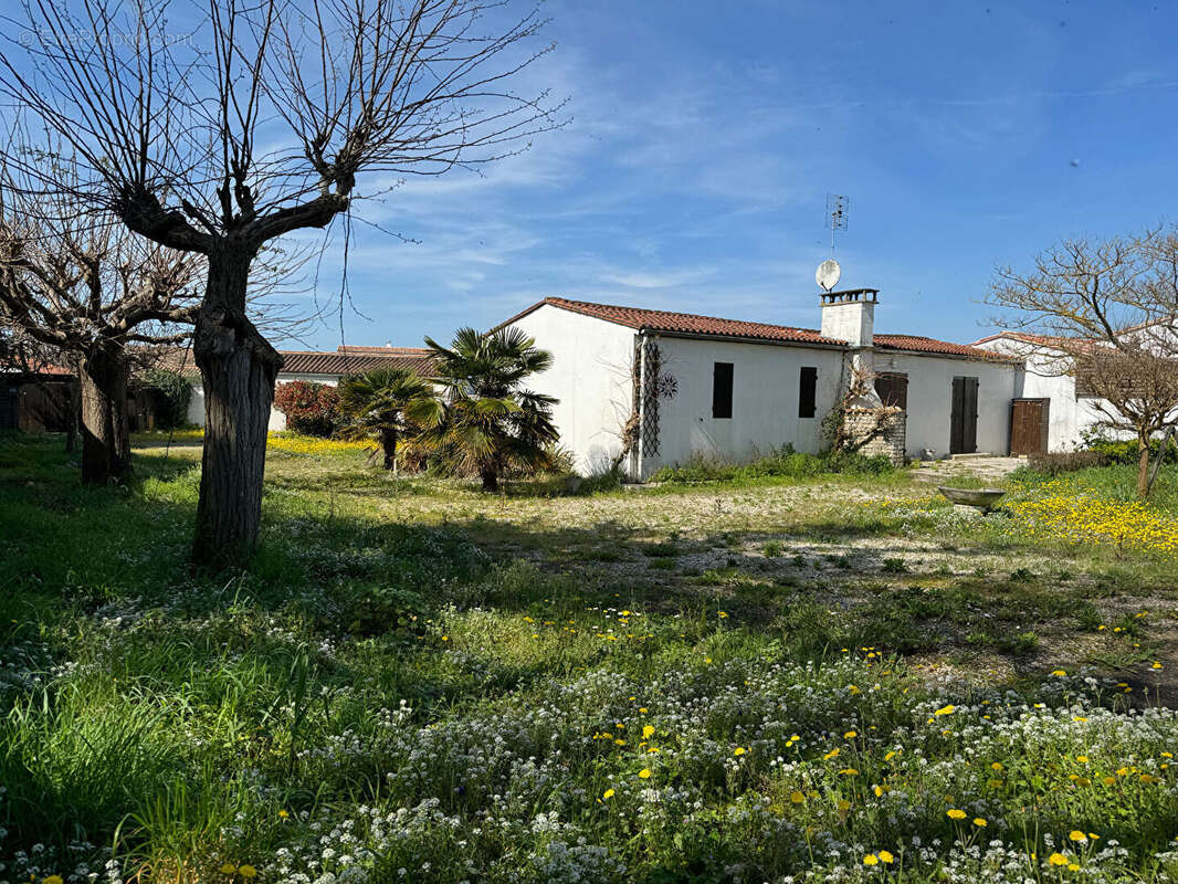Maison à LE BOIS-PLAGE-EN-RE