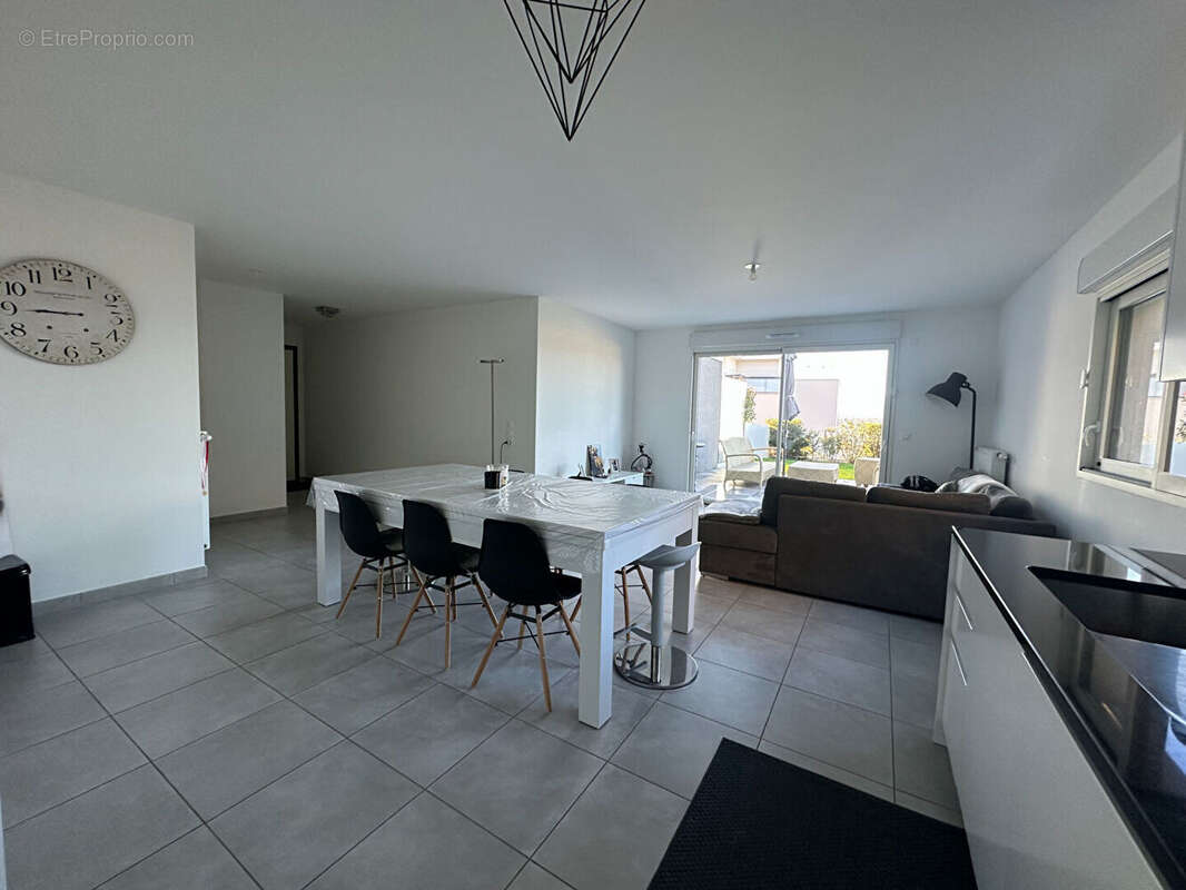 Appartement à VETRAZ-MONTHOUX