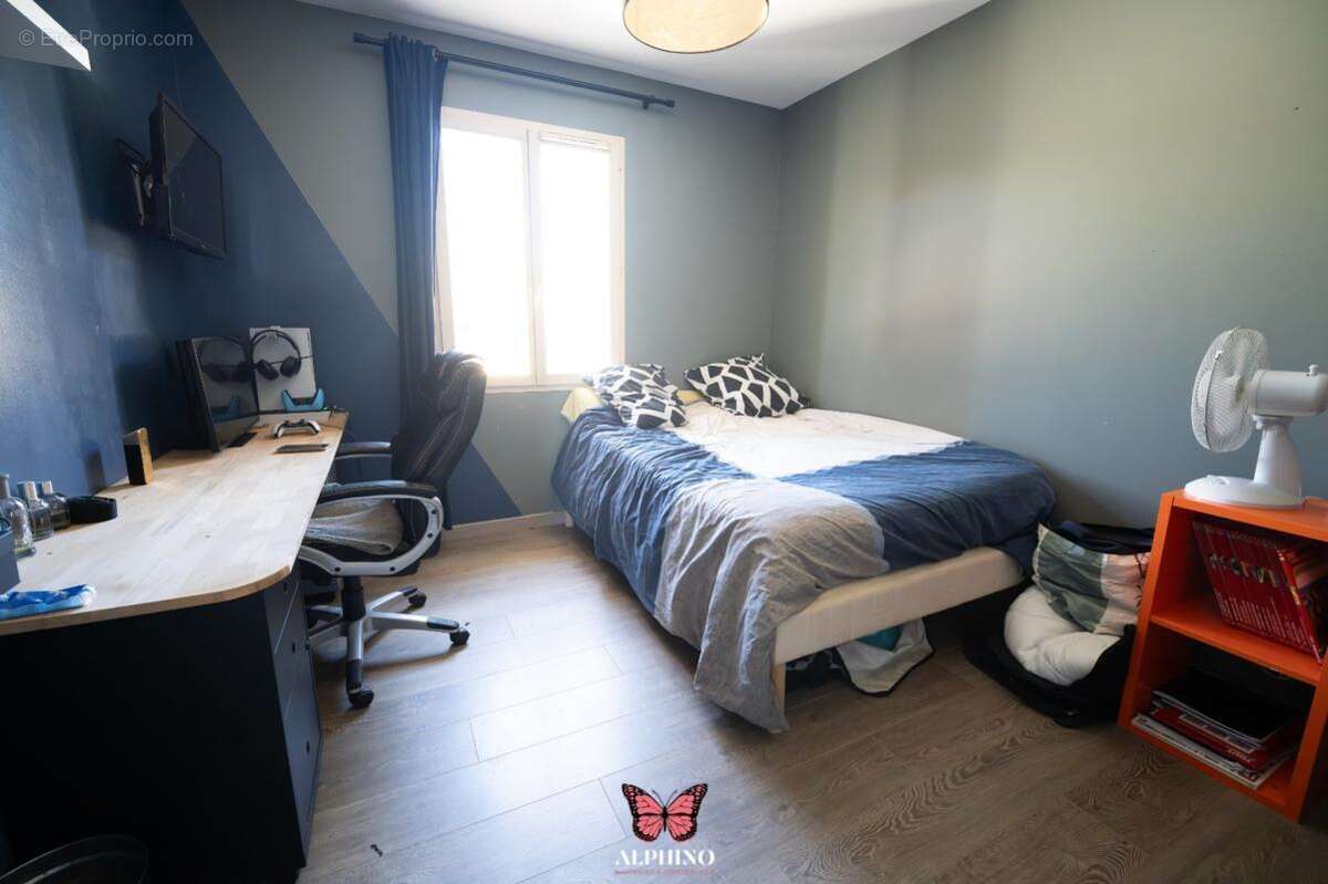 Maison 89 m² à Saint-Martial-De-Valette  - photo 5
