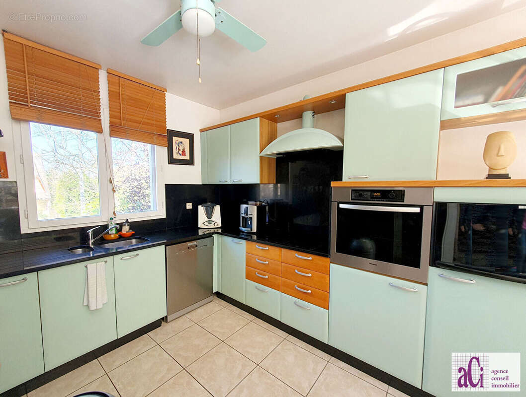 Maison à L'HAY-LES-ROSES