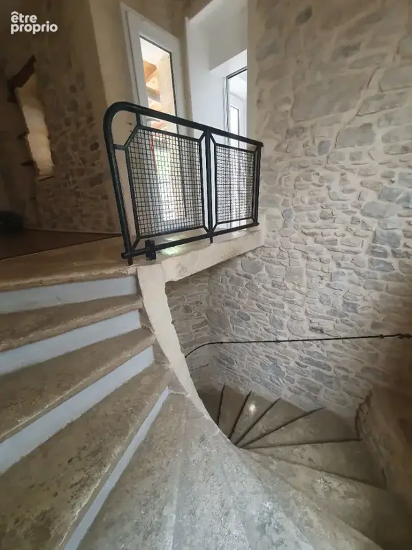 Calvisson maison de village en pierres avec cour - photo 12