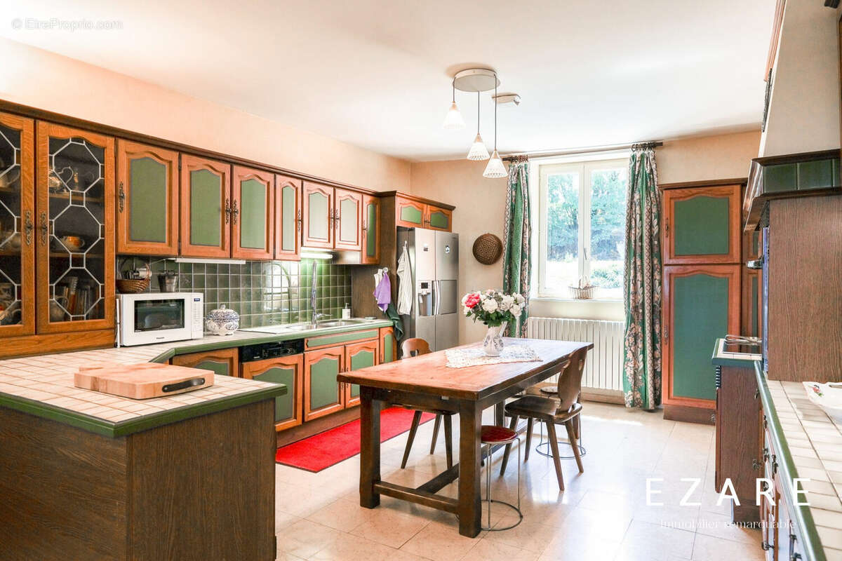 Maison 758 m² à Saint-Leger-Sur-Dheune  - photo 7