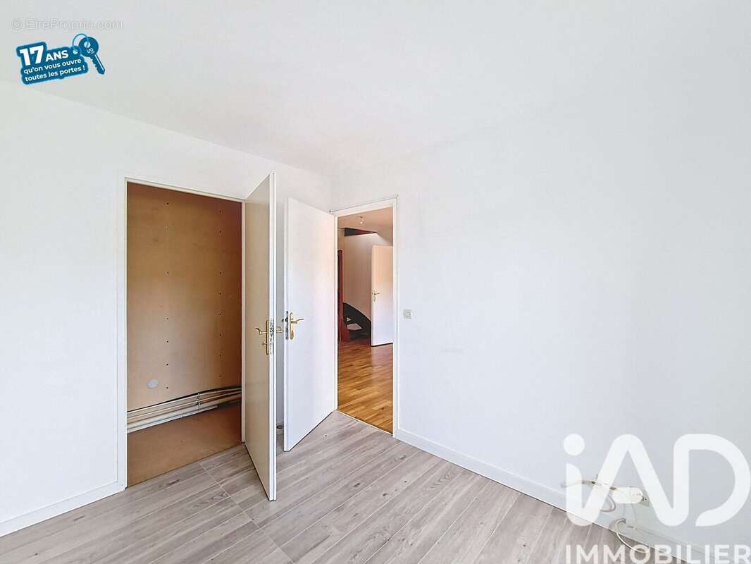 Photo 7 - Appartement à VILLENEUVE-LA-GARENNE