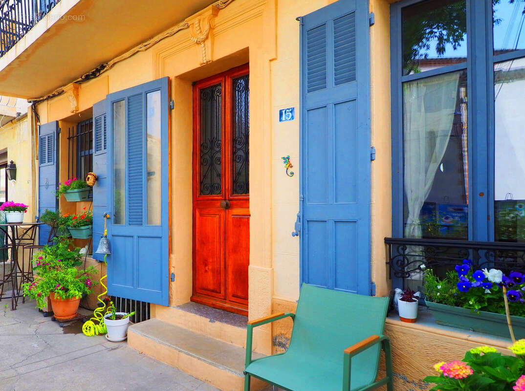 A VENDRE ORAISON Rare à la vente Plein centre Maison de 182 m2 sans travaux - photo 4