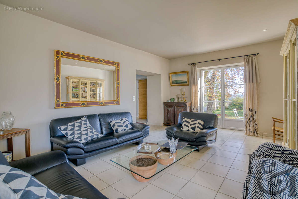 A vendre maison de caractère rénovée - photo 4