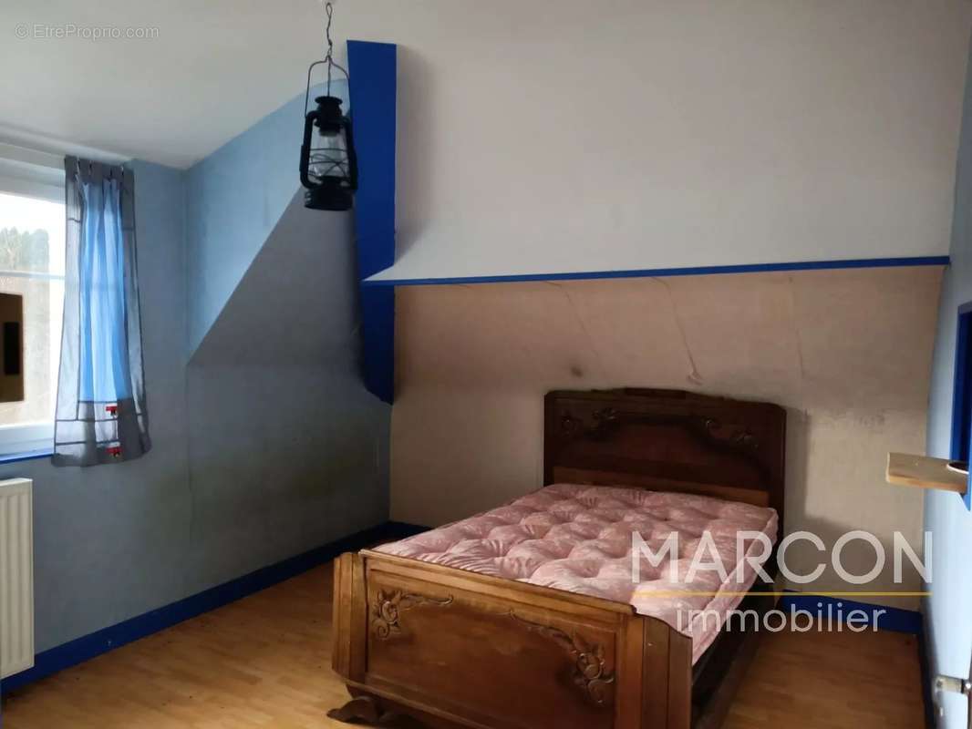 Maison à LA VILLENEUVE