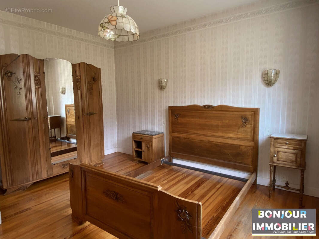 Maison à SAINT-LAURENT-DU-PONT