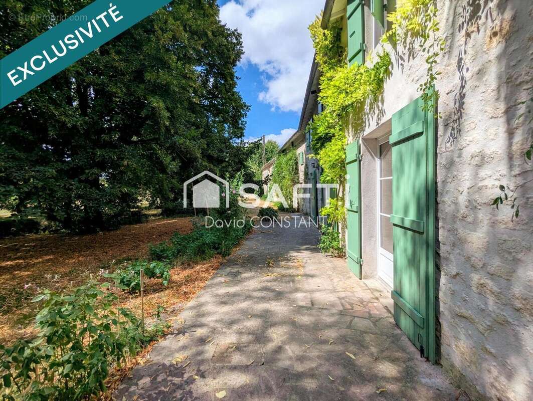 Photo 2 - Maison à VARAIZE