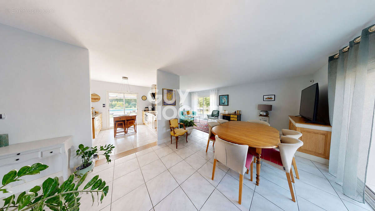 Maison familiale avec piscine - photo 4