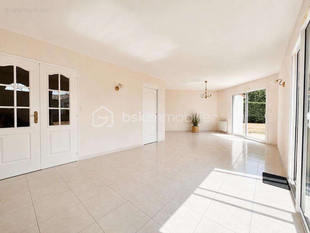 Plain-pied de 85m2 sur 2 000 m² de terrain constructible - photo 3