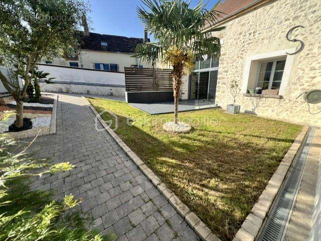 Magnifique longère-briarde en L, offrant 153m2 de charme/volume et robustesse + terrasse privative = vrai coup de coeur  !!! - photo 22