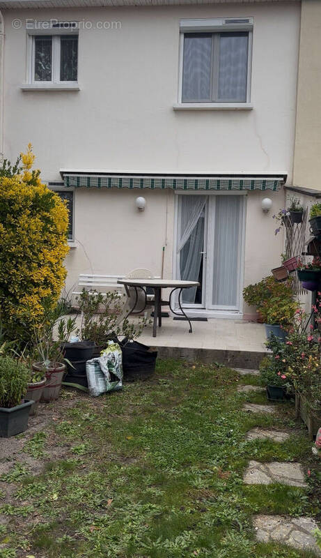 Maison à LIVRY-GARGAN