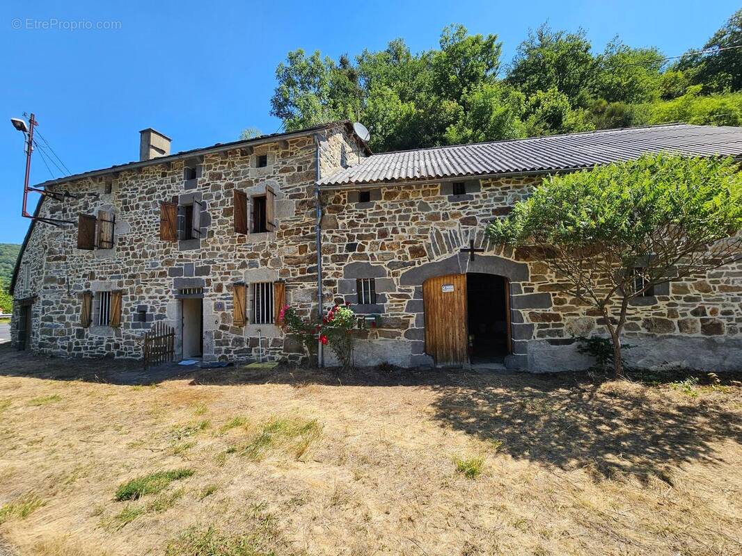 Photo 1 - Maison à CHAUDES-AIGUES