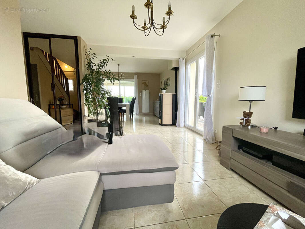 MAISON 5 Chambres (Superbe STUDIO récent) - photo 5