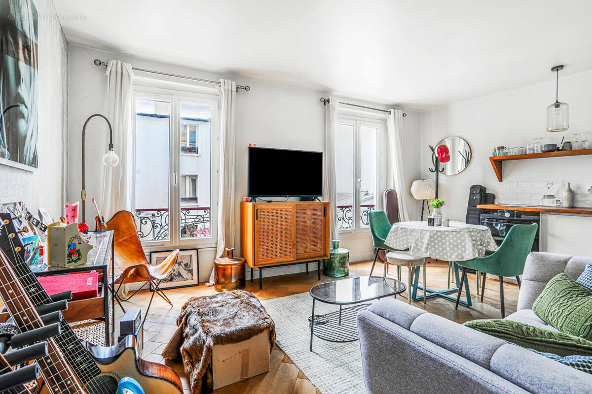 Appartement à PARIS-18E