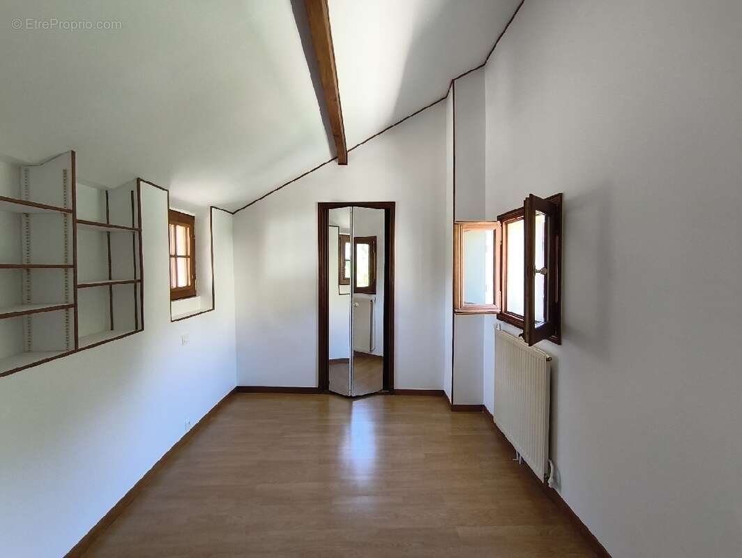 Maison 64 m² à Nesles-La-Vallee  - photo 10