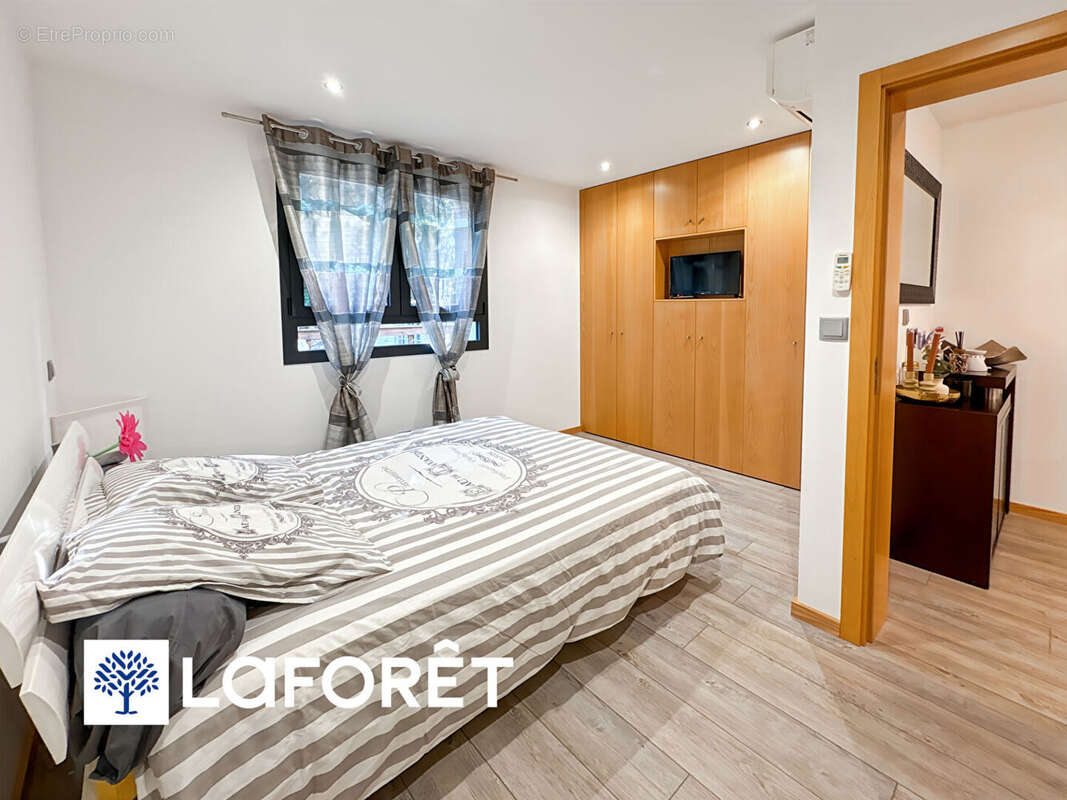 Maison à SAINTE-GENEVIEVE-DES-BOIS