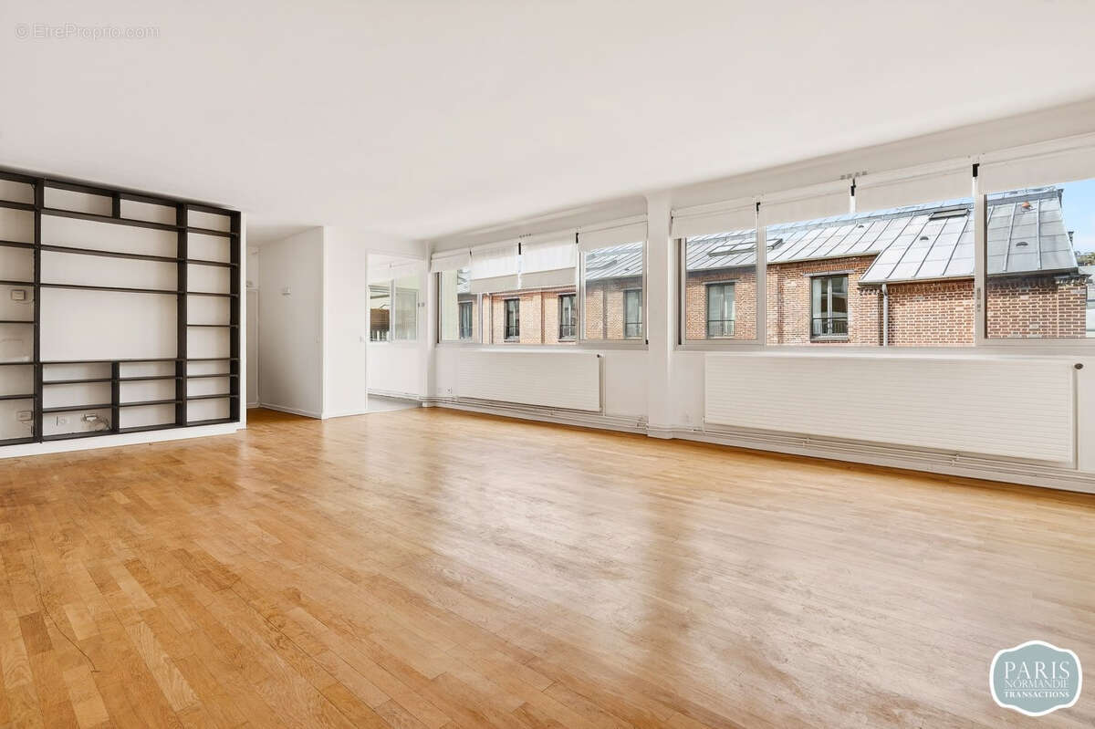 Appartement à PARIS-10E