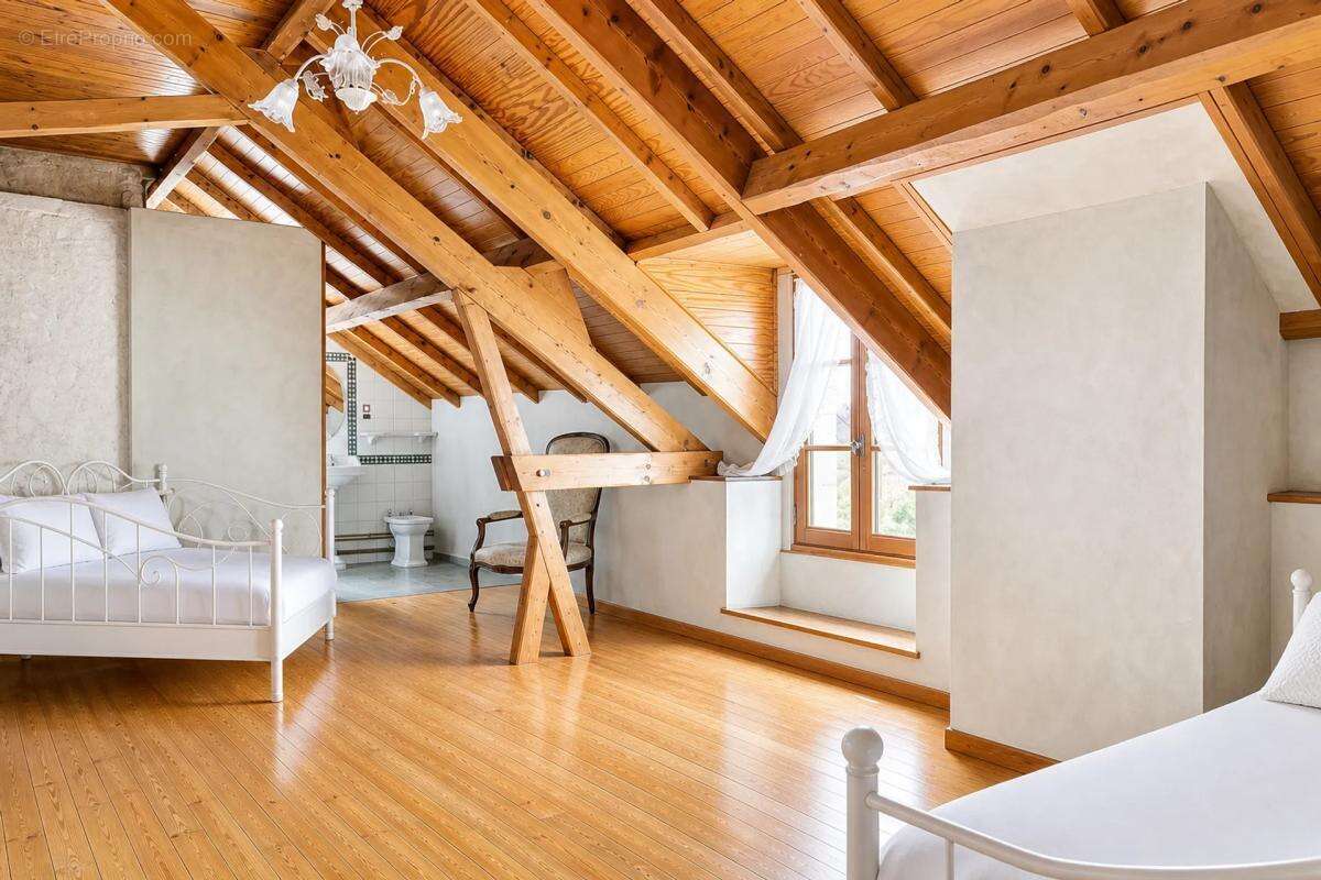 Maison de 7 pièces de 168 m² à Châteauvieux - photo 10
