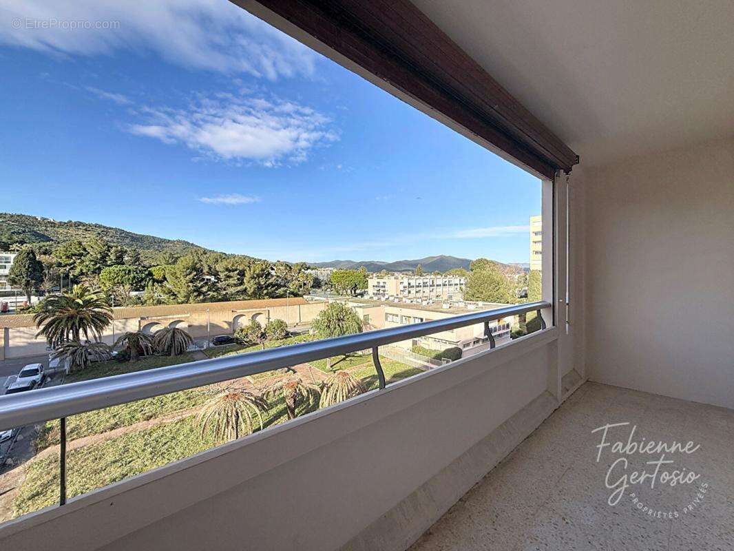 Appartement à HYERES