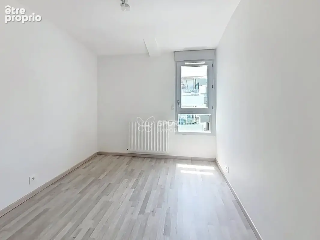 Comme une maison sur le toit : T4 avec terrasse 20 m² à Cenon bas + parking et cave - photo 11