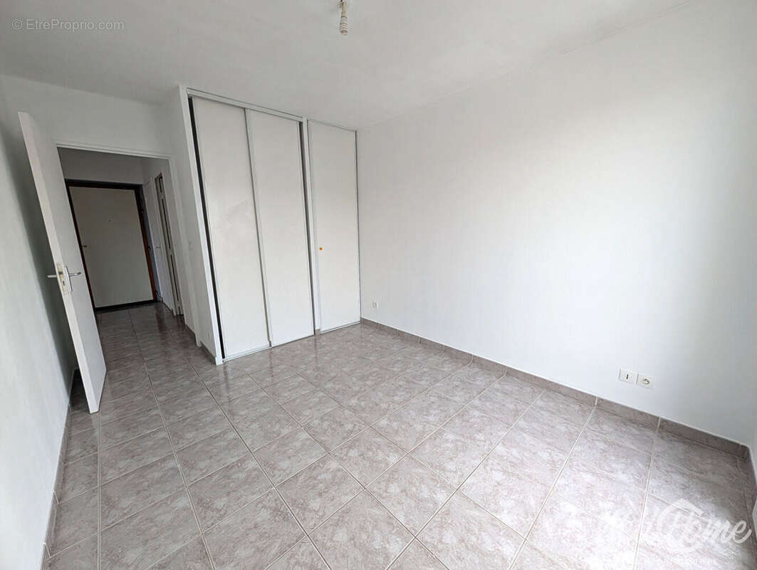 Appartement à MERY-SUR-OISE