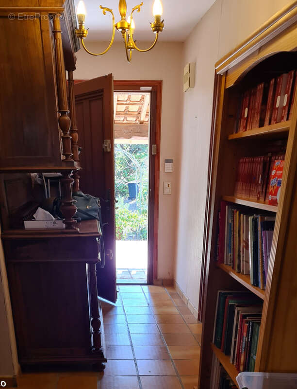 Maison à SAINT-CLEMENT-DE-RIVIERE